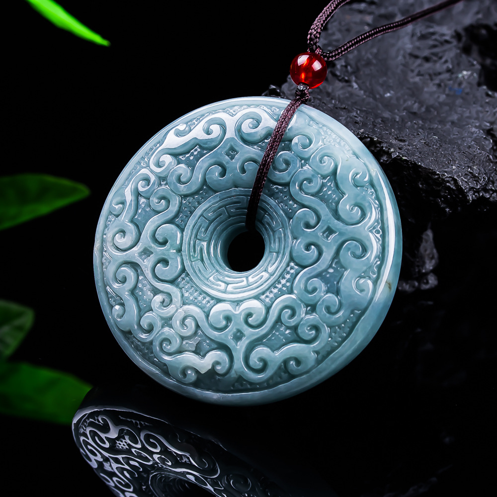 Jewelry & Watches Spółka Z Ograniczoną Odpowiedzialnością - قلادة زهرة من اليشم البورمي الطبيعي،