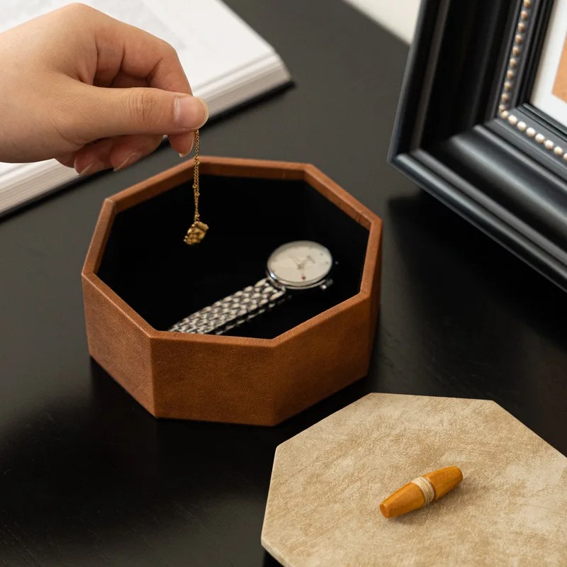 منظم ساعات إيطالي فاخر من الجل - مراجعة Jewelry And Watches Box وسعره