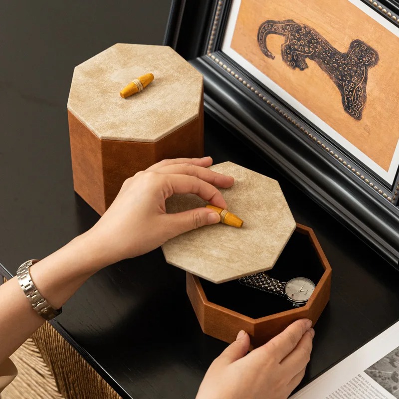 منظم ساعات إيطالي فاخر من الجل - مراجعة Jewelry And Watches Box وسعره