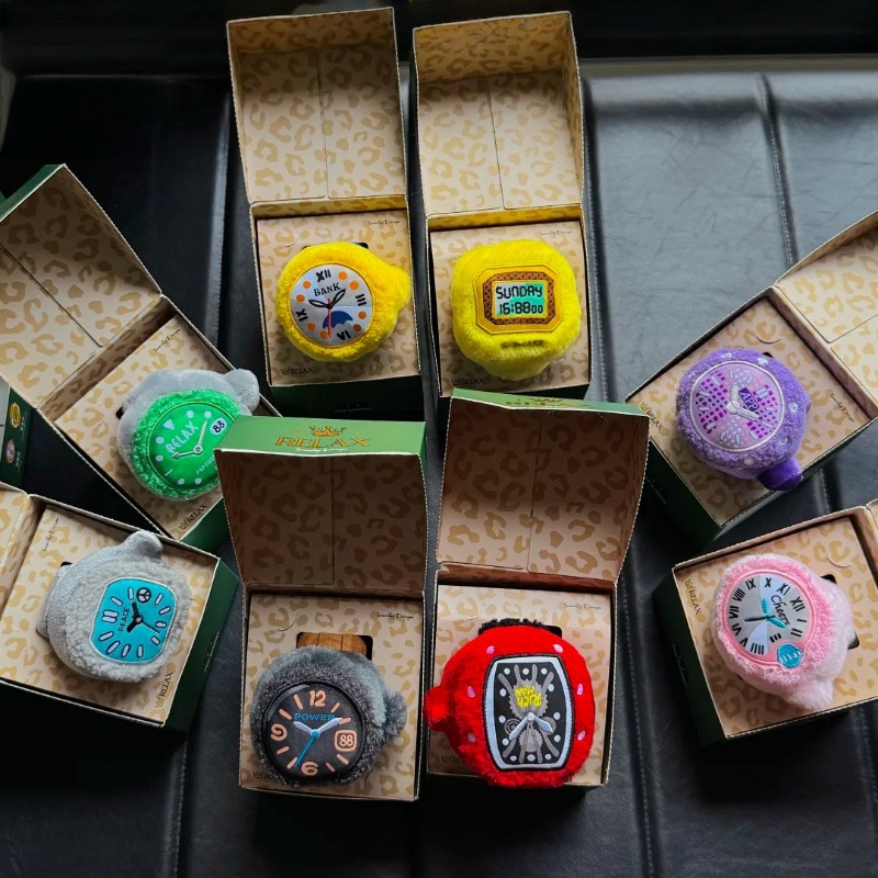 متوفر في المخزون سلسلة ساعات P - مراجعة Jewelry And Watches Box وسعره