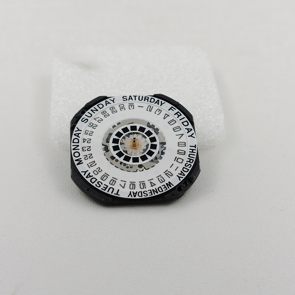 حركة ساعة يابانية كوارتز VX44  - مراجعة Jewels In Quartz Watches وسعره