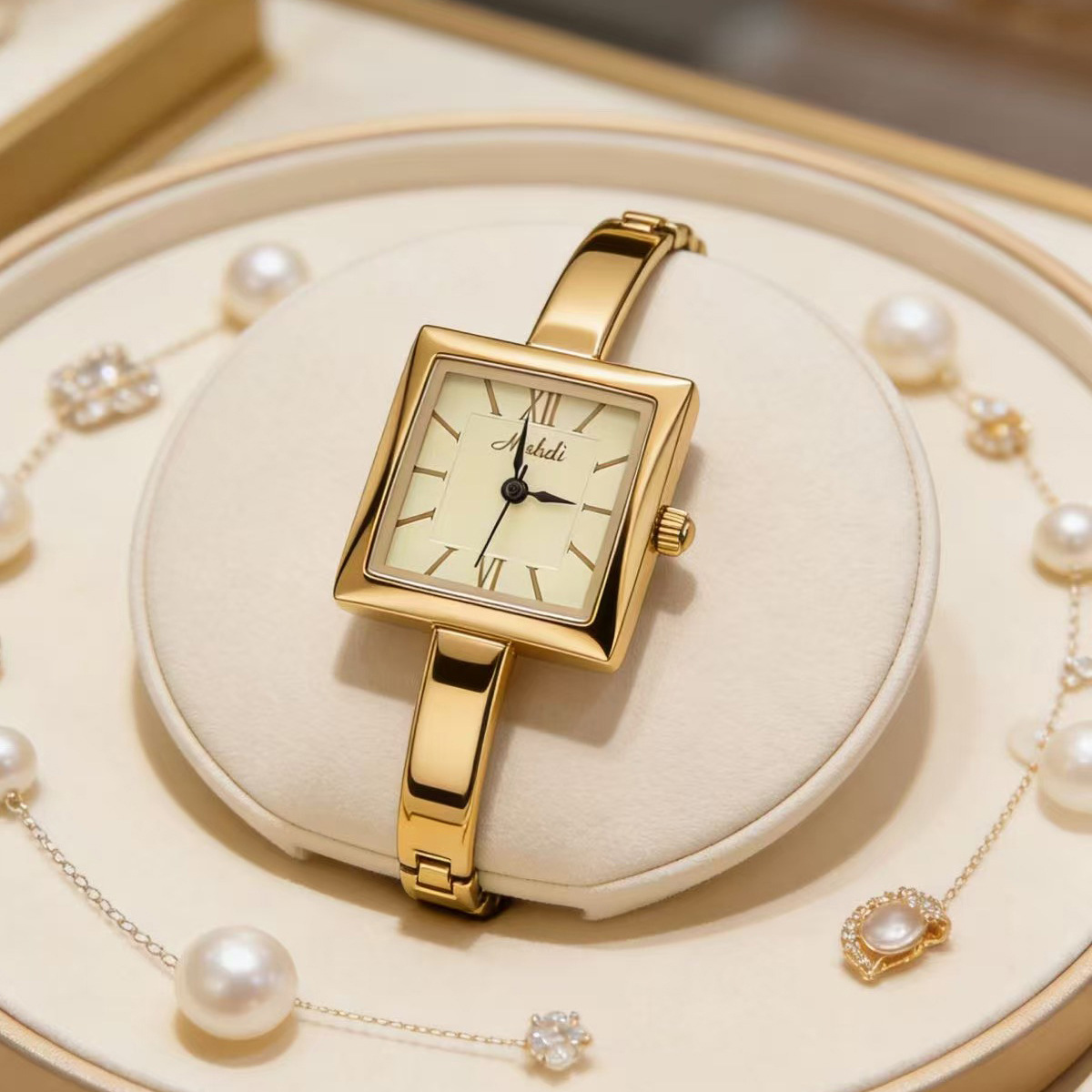 ساعة يد نسائية فاخرة لعام 2026 - مراجعة Jewelry Watches Brands وسعره